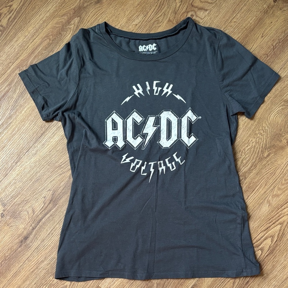 AC/DC High Voltage Charcoal Tee